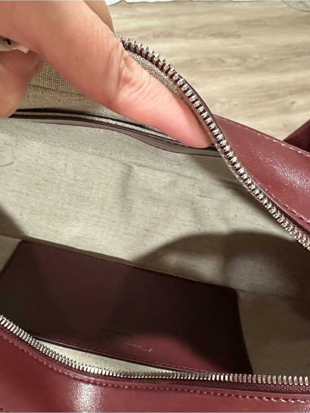 Stella McCartney Eco Grainy Alter Mat Ryder Shoulder Bag Bordeaux - Picture 5 of 5